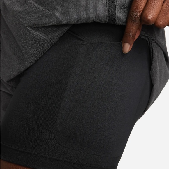 Women's Nike Run Division Mid-Rise 3” 2-in-1 Reflective Shorts, NWT - Picture 6 of 11